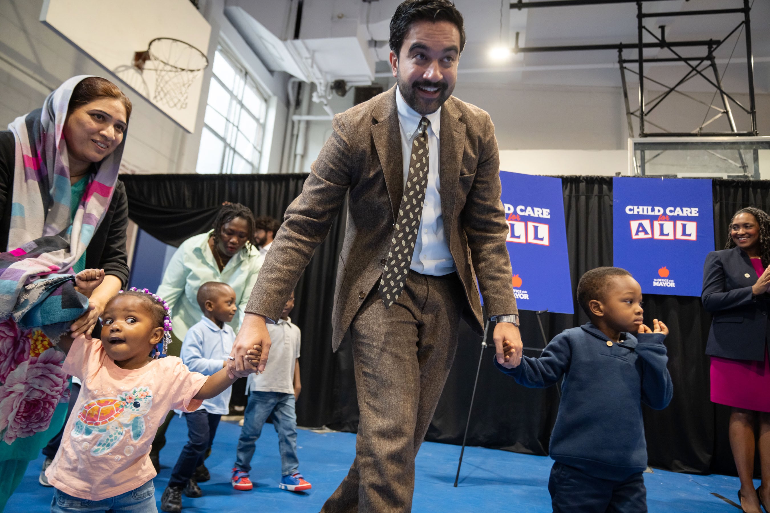Zohran Mamdani participó de la conferencia de prensa con algunos niños de Nueva York (Foto: Oficina del Alcalde de Nueva York)