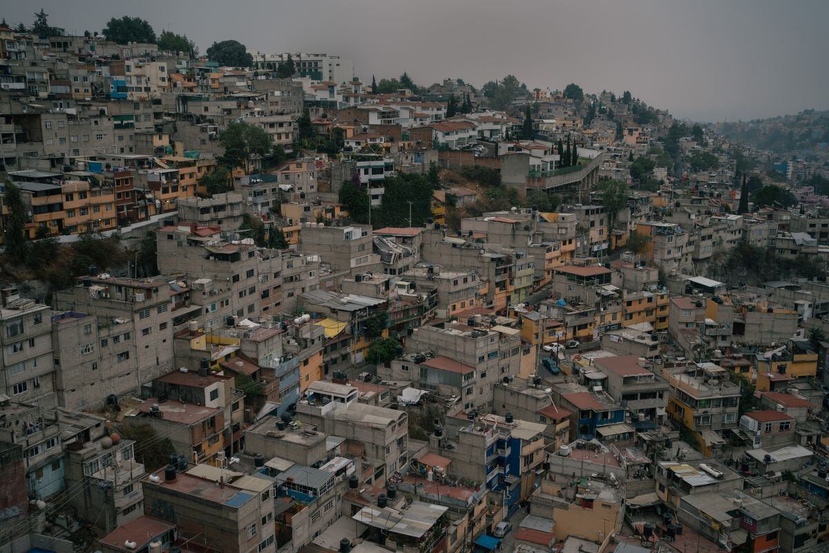 Limitar la oferta de alojamiento turístico favorecerá el equilibrio del mercado, apoyará a la industria hotelera y evitará cambiar el carácter de barrios saturados por viviendas destinadas exclusivamente al turismo, afirmó César Guijosa, del partido Morena, que controla la ciudad y el gobierno nacional. Foto: Luis Antonio Rojas/Bloomberg