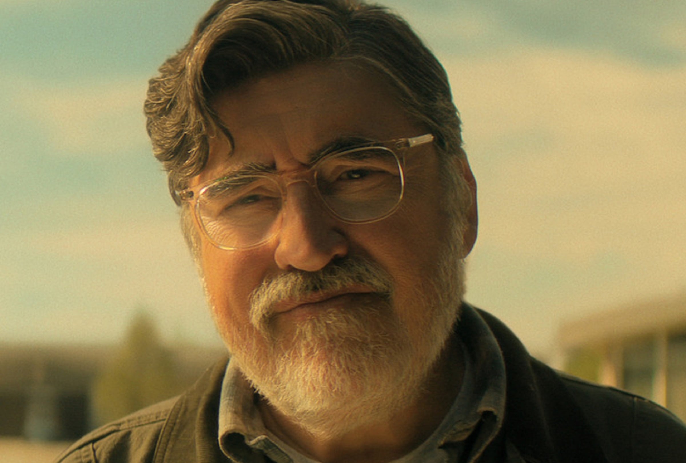 Alfred Molina interpretó a Sam Cooper en la serie de ciencia ficción "The Boroughs: Jubilación rebelde", que fue cancelada el 17 de junio de 2026 (Foto: Netflix)