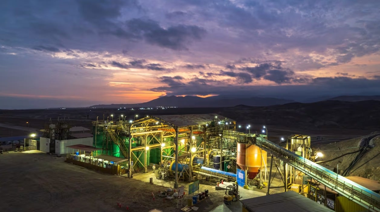 Dynacor duplicó sus ventas trimestrales impulsada por mayores volúmenes de producción y el alza del precio del oro.