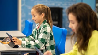 En Los Ángeles han limitado el uso de pantallas en escuelas: ¿en qué consiste realmente la medida?