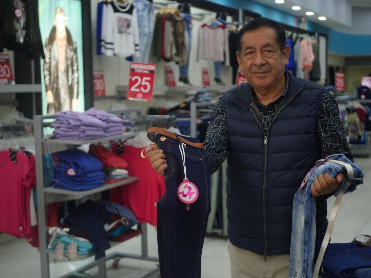 El gerente general de Yol Fashion, Víctor Contreras, señaló que compradores de provincias, quienes representan el 50% de su facturación anual, han reducido de manera importante sus adquisiciones.