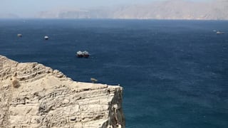 EE.UU. rechaza que Irán cobre tarifas a buques en el estrecho de Ormuz