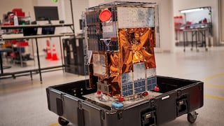 La acción espacial más popular del año fabrica satélites en Uruguay: el impulso de Musk
