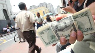 Dólar subió levemente por vencimiento de contratos
