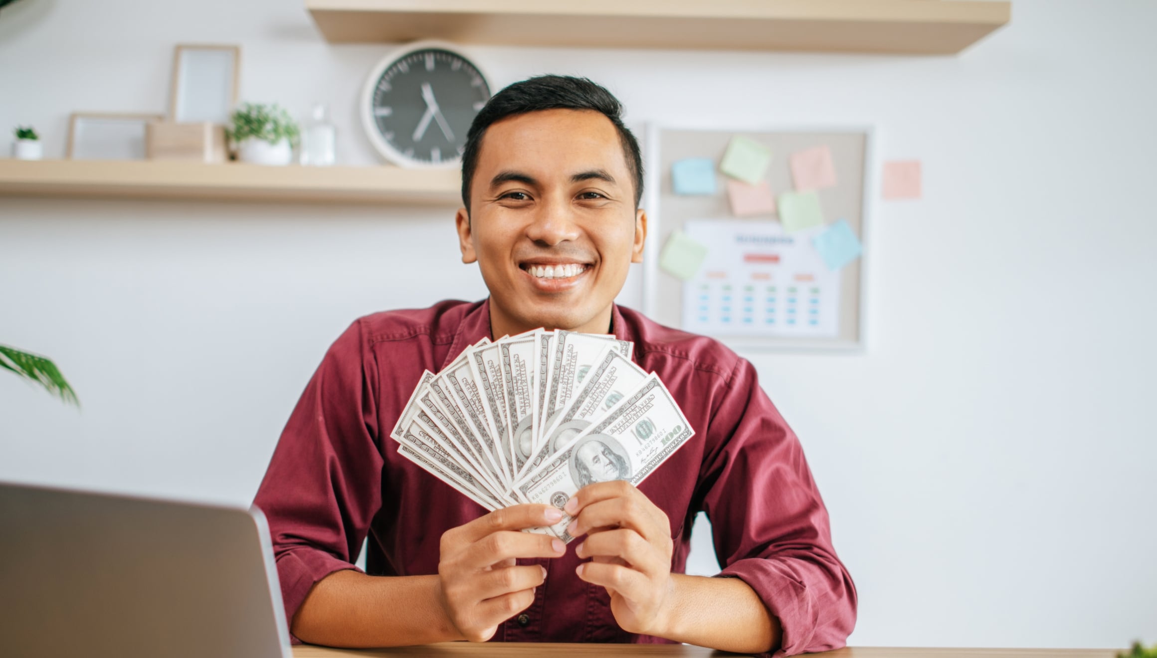 Para vivir cómodamente en Estados Unidos, una familia debe percibir un monto superior al promedio (Foto: Freepik)