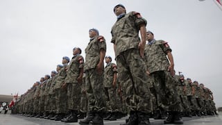 Balcázar anuncia bono permanente de S/ 300 para quienes presten servicio militar