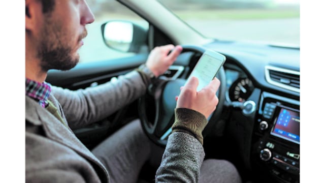 Jóvenes y adultos mayores: ¿qué tan peligrosos son al conducir?
