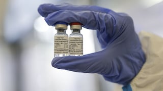 César Cárcamo sobre interrupción de ensayos de AstraZeneca: “vacuna llegaría más tarde”