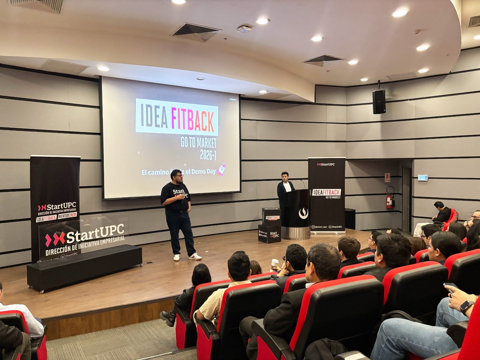 StartUPC cuenta con más de 25 startups activas, de las cuales el 60% pertenece al rubro educativo y el resto a sectores como sostenibilidad, comercio, minería y salud mental.