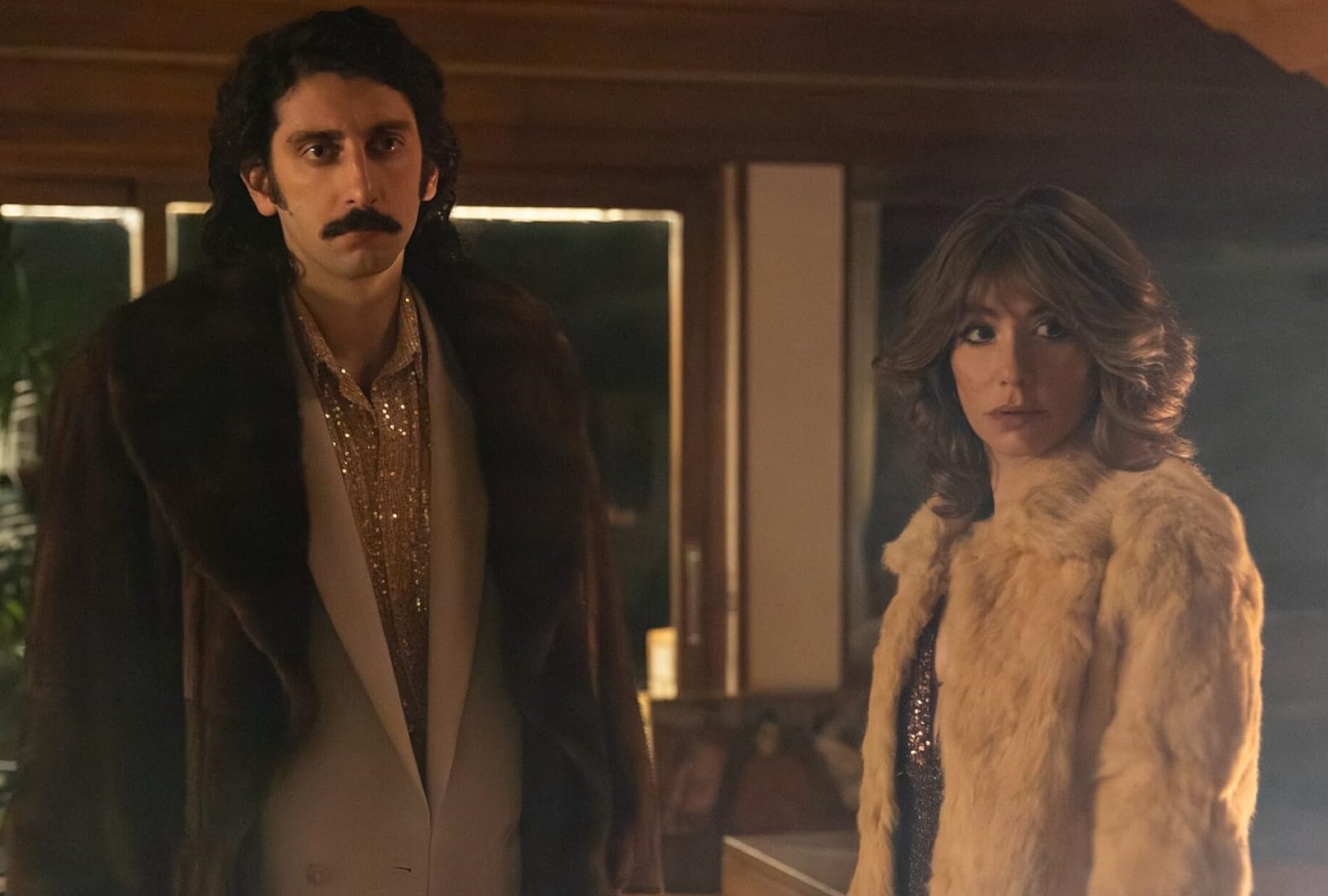 Pietro Castellitto y Giulia Michelini en una escena de la película italiana "El falsario", dirigida por Stefano Lodovichi (Foto: Netflix)