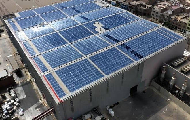 La instalación de energía solar cuenta con 1,500 paneles solares y una potencia instalada de 1 megavatio pico (MWp). (Foto: Ferrenergy).