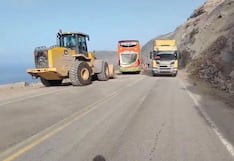 Derrumbe en la Panamericana Sur: MTC restablece el tránsito en tramo afectado de Arequipa