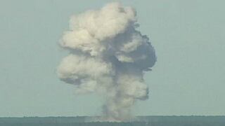 Esta es MOAB, la potente bomba no nuclear que detonó Estados Unidos en Afganistán