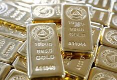 Precio del oro avanza gracias a la caída del dólar y la atención se centra en la Fed