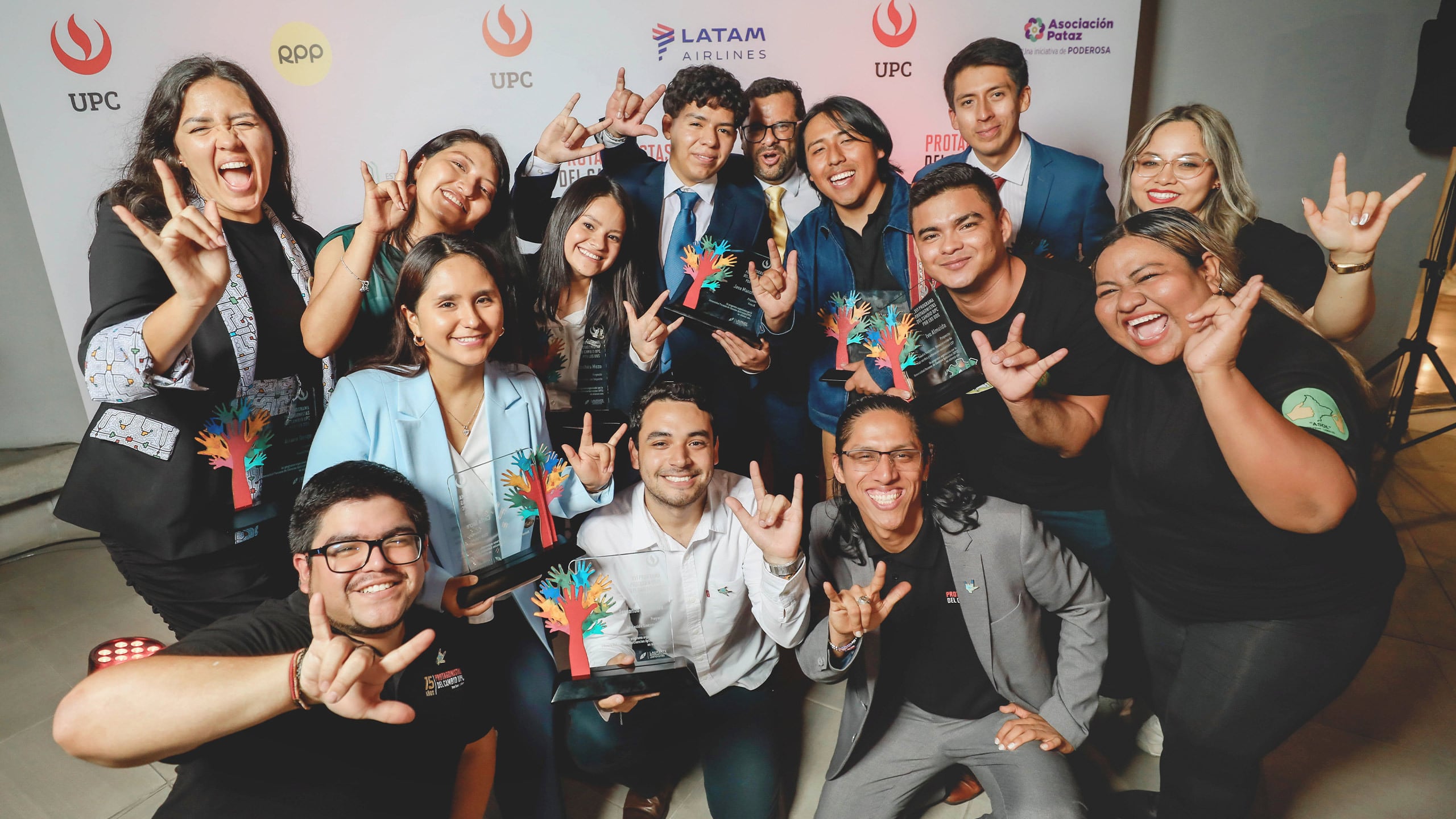 #ORGULLOPERUANO | Diez jóvenes peruanos impulsan proyectos para enfrentar problemas sociales