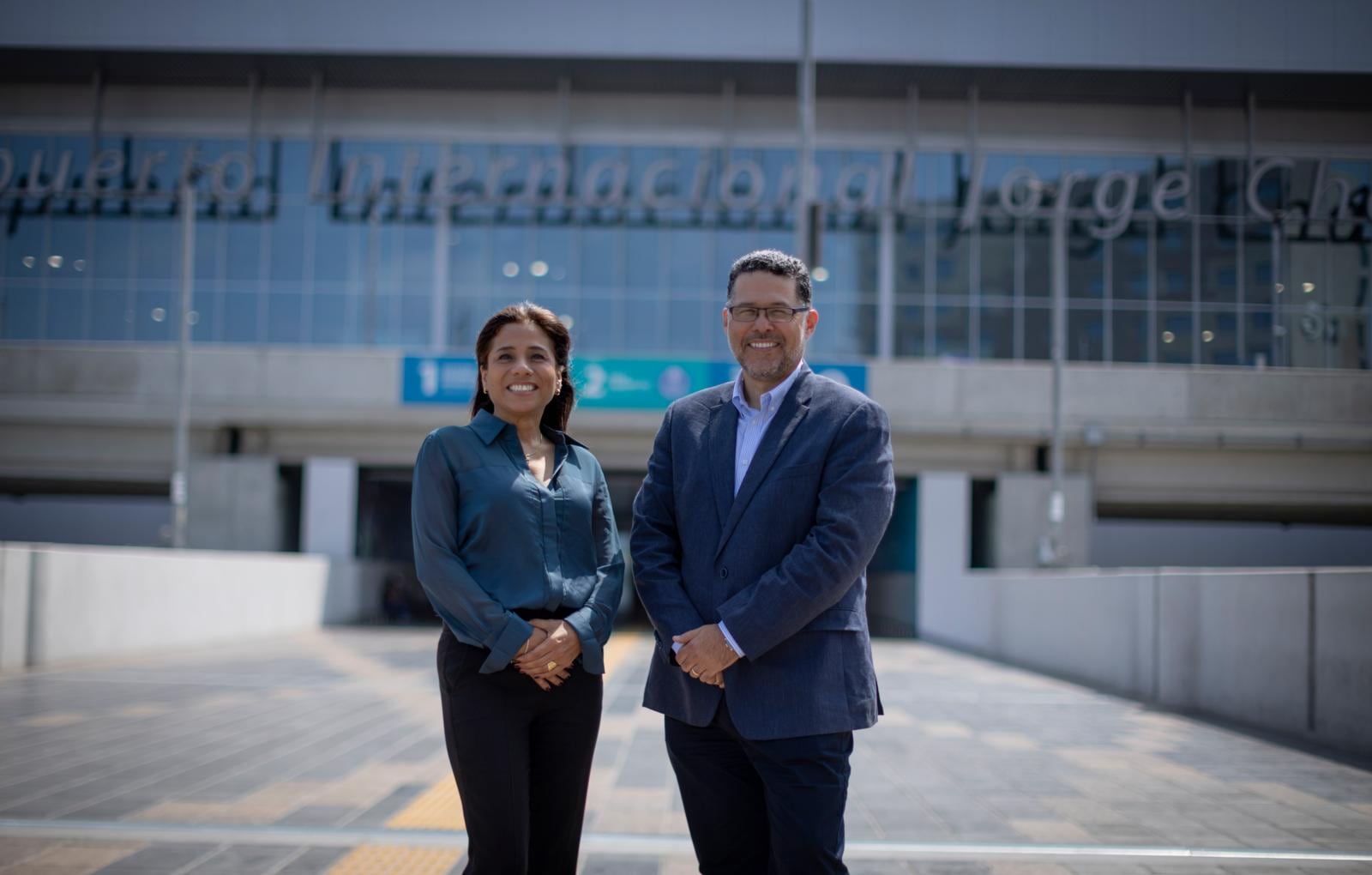 Jaime Alvarado, gerente general de Inmobiliaria Koricancha, y Paola Loayza, gerente de Negocios de Real Estate y Cargo de Lima Airport Partners (LAP), conversaron con Gestión sobre los próximos desarrollos de la Ciudad Aeropuerto. Foto: GEC / Hugo Pérez