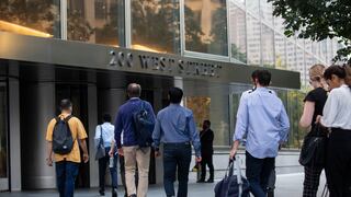 Goldman aumenta presión para que personal vuelva cinco días