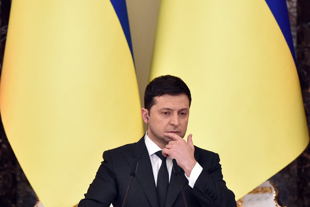 El presidente de Ucrania, Volodímir Zelenski. (Photo by SERGEI SUPINSKY / AFP)