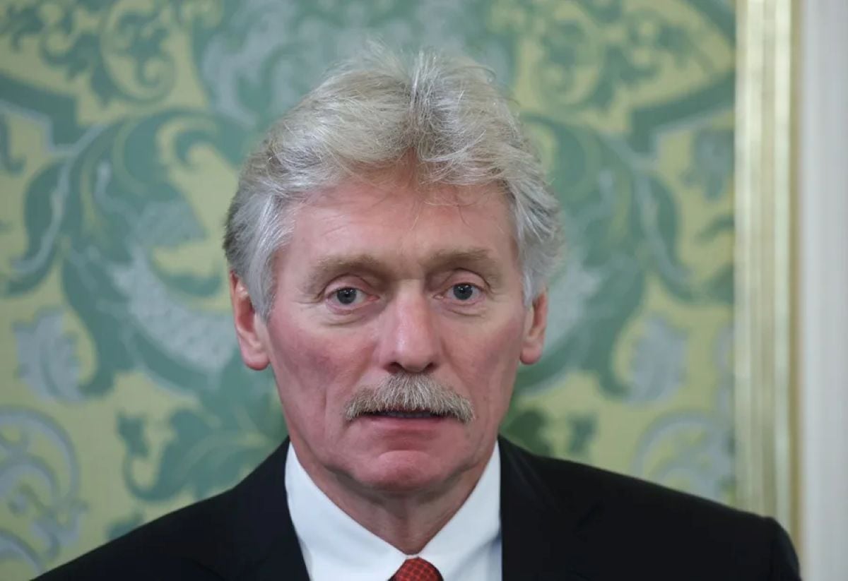 Dmitri Peskov, portavoz presidencial ruso. Rusia plantea retomar las negociaciones nucleares directamente con Estados Unidos, mientras deja fuera a China y advierte sobre la necesidad de considerar los arsenales de Reino Unido y Francia. Foto: EFE.