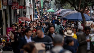 Sorpresa en salario mínimo de Petro sacude a mercados colombianos