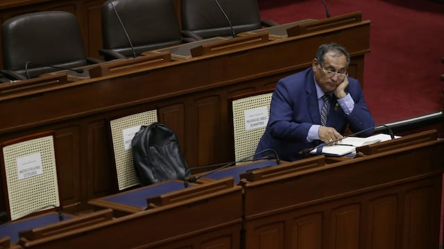 Ministro de Energía y Minas descartó renunciar a su cargo tras interpelación en el Pleno