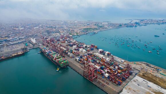 La titular del Mincetur, Elizabeth Galdo, indicó que inversionistas estadounidenses se han mostrado interesados en realizar el puerto en Corío (Arequipa).