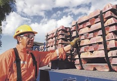 ¿Cómo planea Perú expandir sus exportaciones de servicios mineros en 2025?