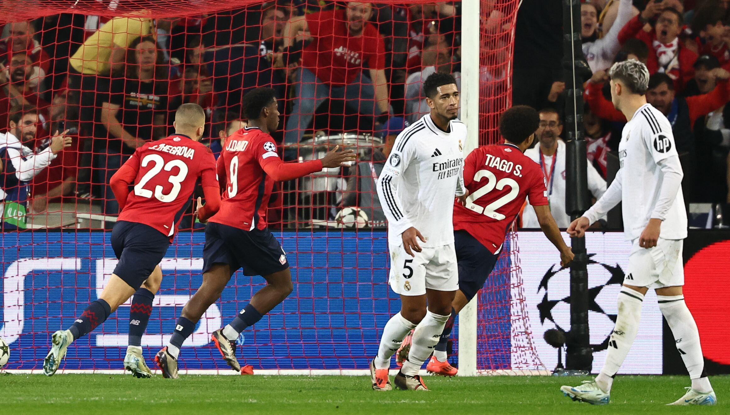Con un gol de Jonathan David, Lille derrotó 1-0 a Real Madrid y se tumba a uno de los favoritos en la Champions League. (Foto: AFP)