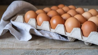 Alerta sanitaria en EE. UU.: la FDA eleva al nivel de riesgo máximo el retiro masivo de millones de cartones de huevos por Salmonella