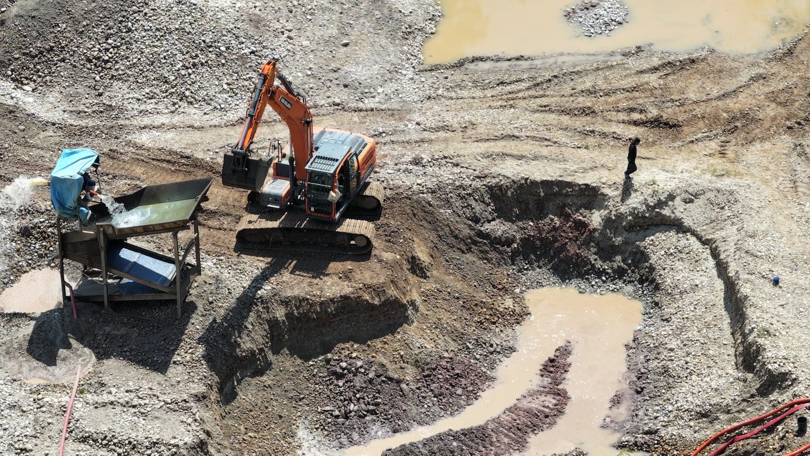 EFEMÉRIDES. El Ministerio de Energía y Minas estima que a mediados del próximo año puede iniciarse la construcción del proyecto cuprífero de Zafranal.