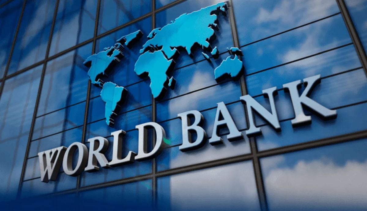 14 de marzo del 2011. Hace 15 años. Banco Mundial: Siete de cada 10 peruanos tienen empleo informal.