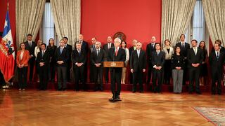 Piñera acude a nueva generación de políticos para calmar protestas en Chile