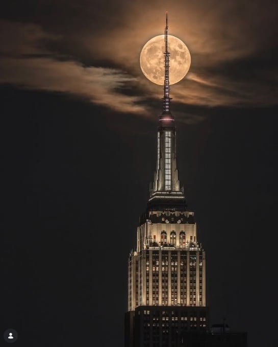 El icónico rascacielos de Nueva York superó a destinos famosos como Central Park y Brooklyn Bridge. (Foto: @empirestatebldg / Instagram)