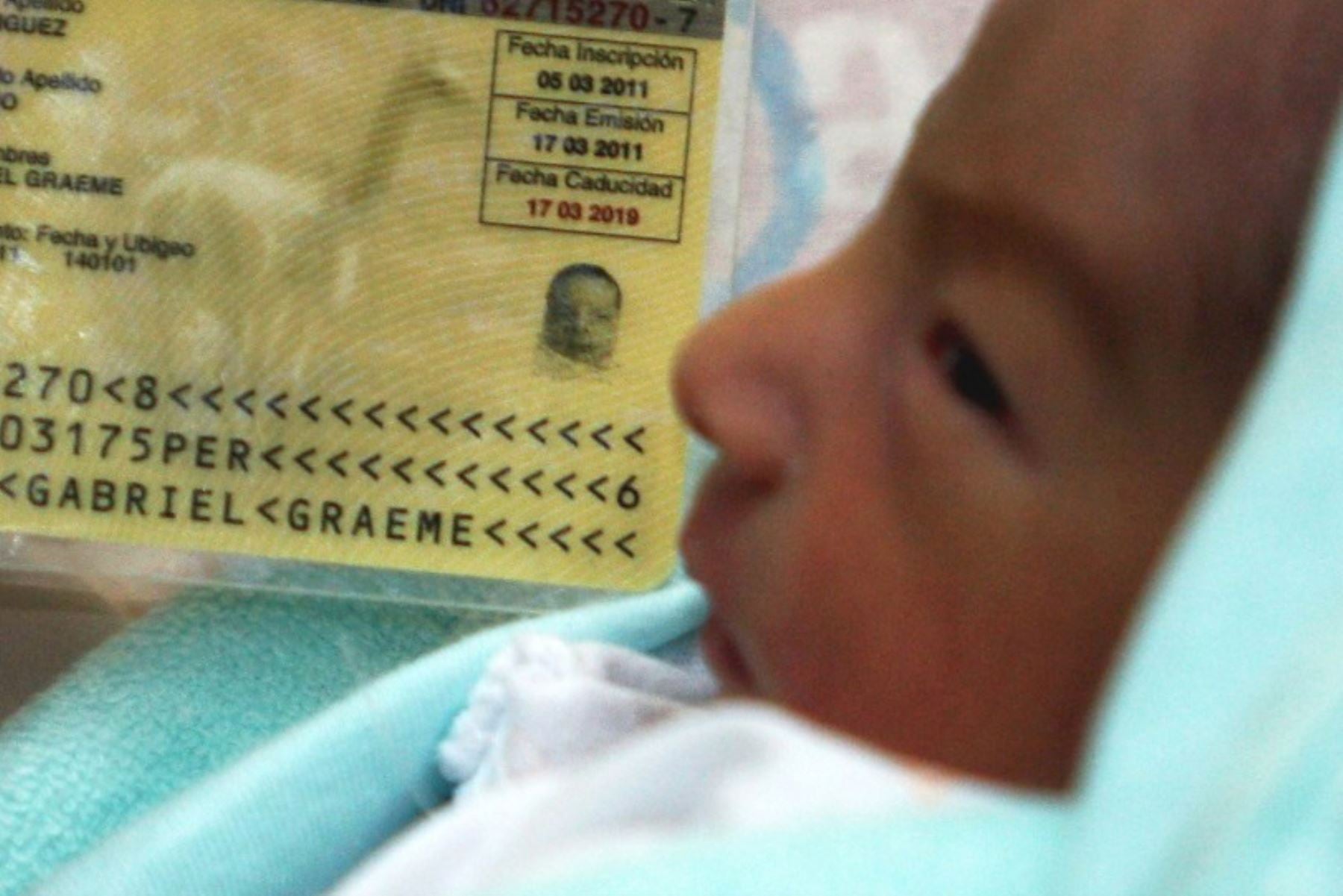 En el Congreso presentan proyecto para que padres inscriban a sus hijos sin revelar identidad de la madre tras el fallo del TC a favor del conductor Ricardo Morán. (Foto: Andina)