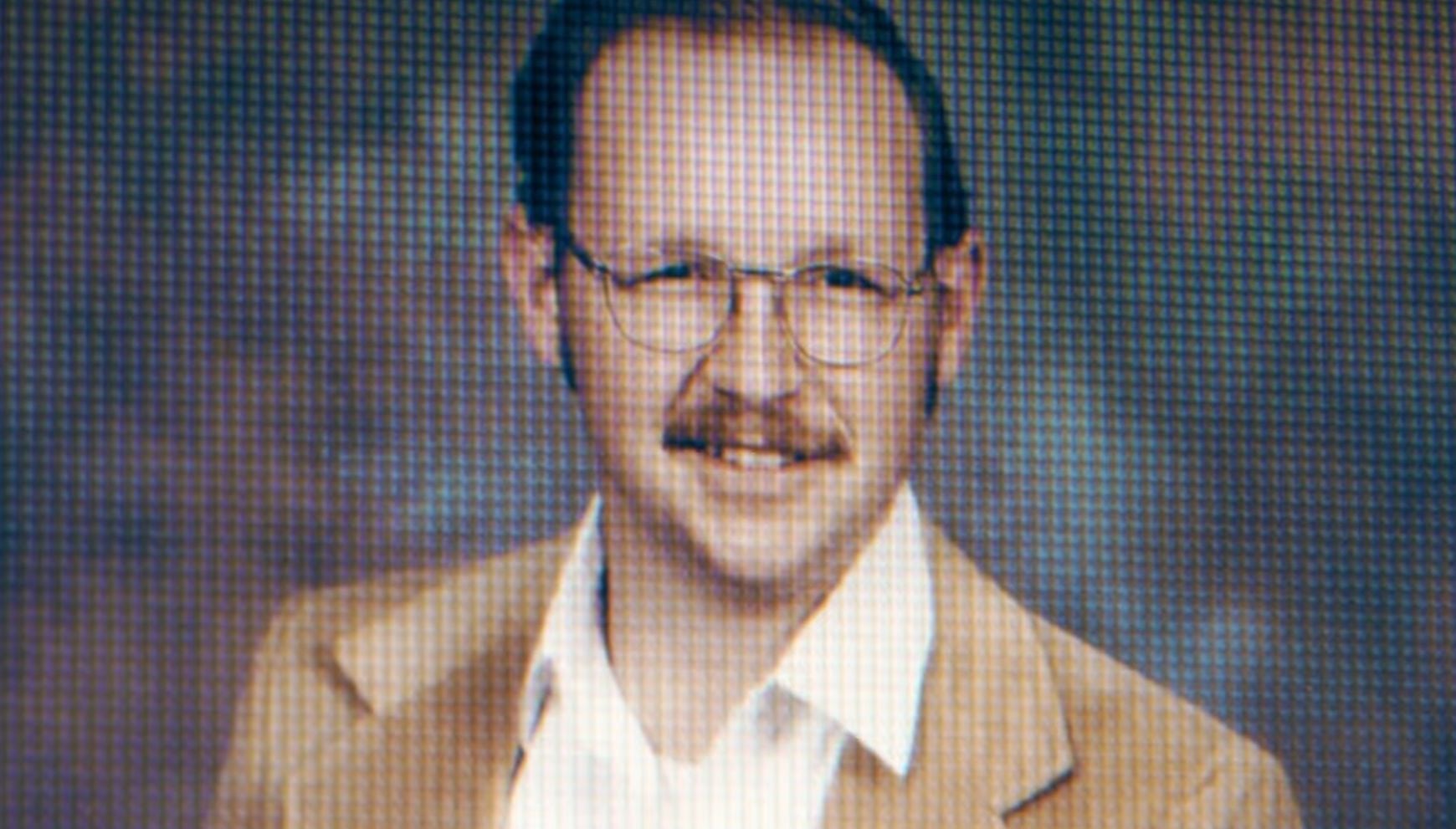 Dennis Bowman acabó con la vida de su hija adoptiva cuando tenía 14 años. Su crimen fue descubierto 30 años después, luego de su confesión (Foto: Netflix)