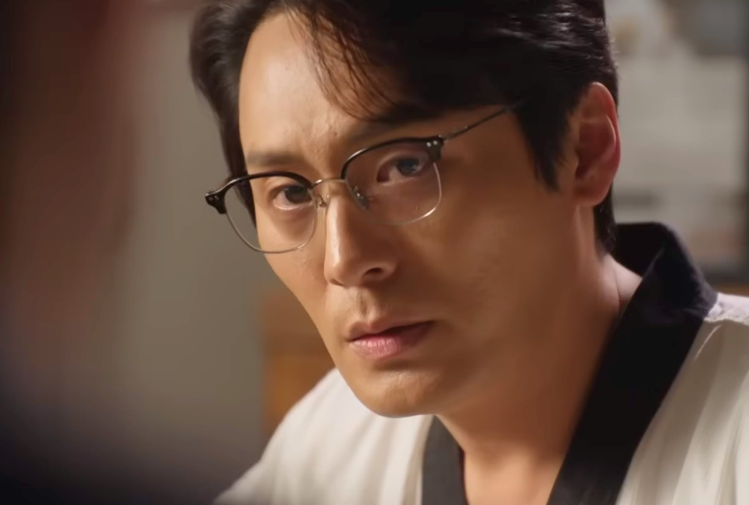 Choi Dae-hoon como Seong Han-soo en una escena de la serie coreana "Agente Kim reactivado" (Foto: Fantagio / Studio S. / Netflix)