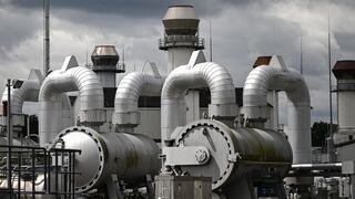Gas natural europeo supera los 300 euros el MWh, un récord desde marzo