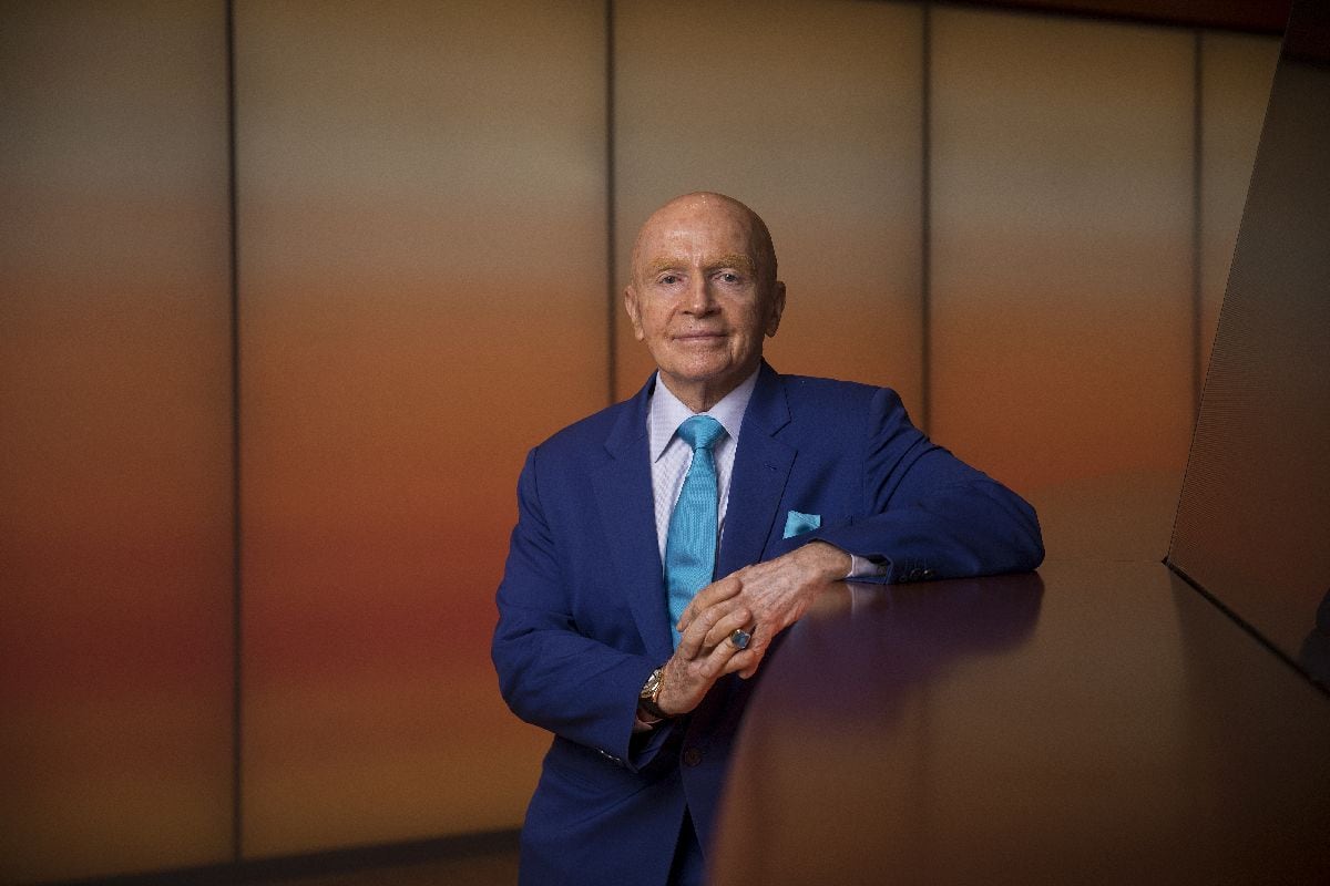 Mark Mobius, cofundador de Mobius Capital Partners, posa para una fotografía tras una entrevista con Bloomberg Television en Londres, Reino Unido, el miércoles 15 de mayo de 2019.