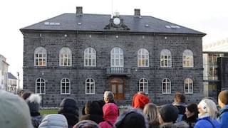 Islandia exige a empresas pagar igual a mujeres y hombres