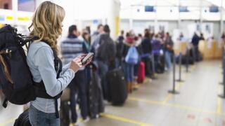 Estados Unidos seguirá inspeccionando teléfonos de viajeros