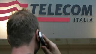 Jefe de Telecom Italia estaría considerando su renuncia
