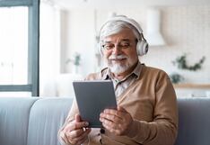 Conozca los beneficios de un hogar inteligente para proteger a los adultos mayores