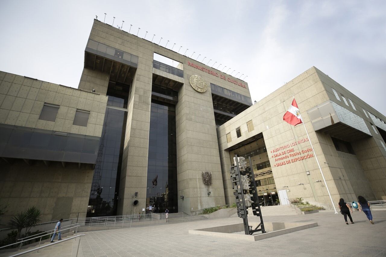 La reunión entre las autoridades del Ministerio de Cultura y los integrantes del grupo La Resistencia continúa generando repercusiones.