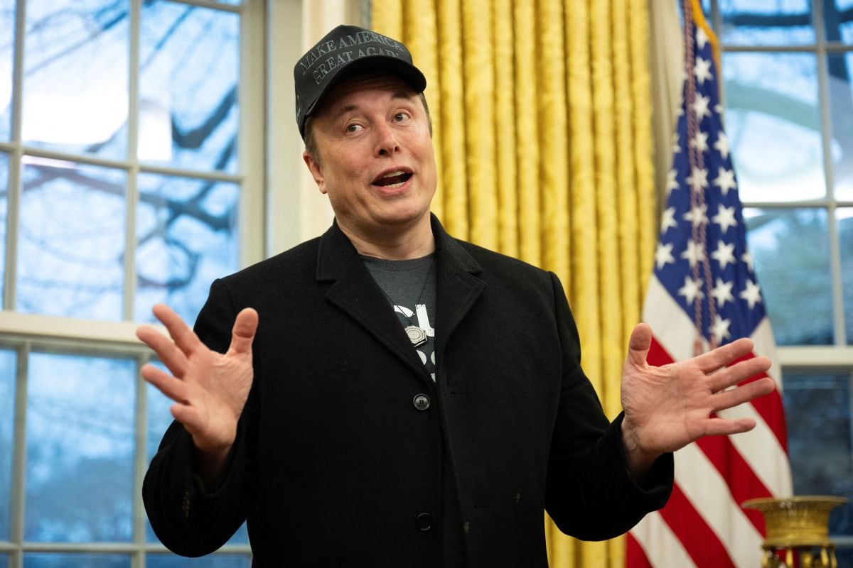 Elon Musk hablando en la Oficina Oval de la Casa Blanca, en febrero del 2025. (Foto: AFP)