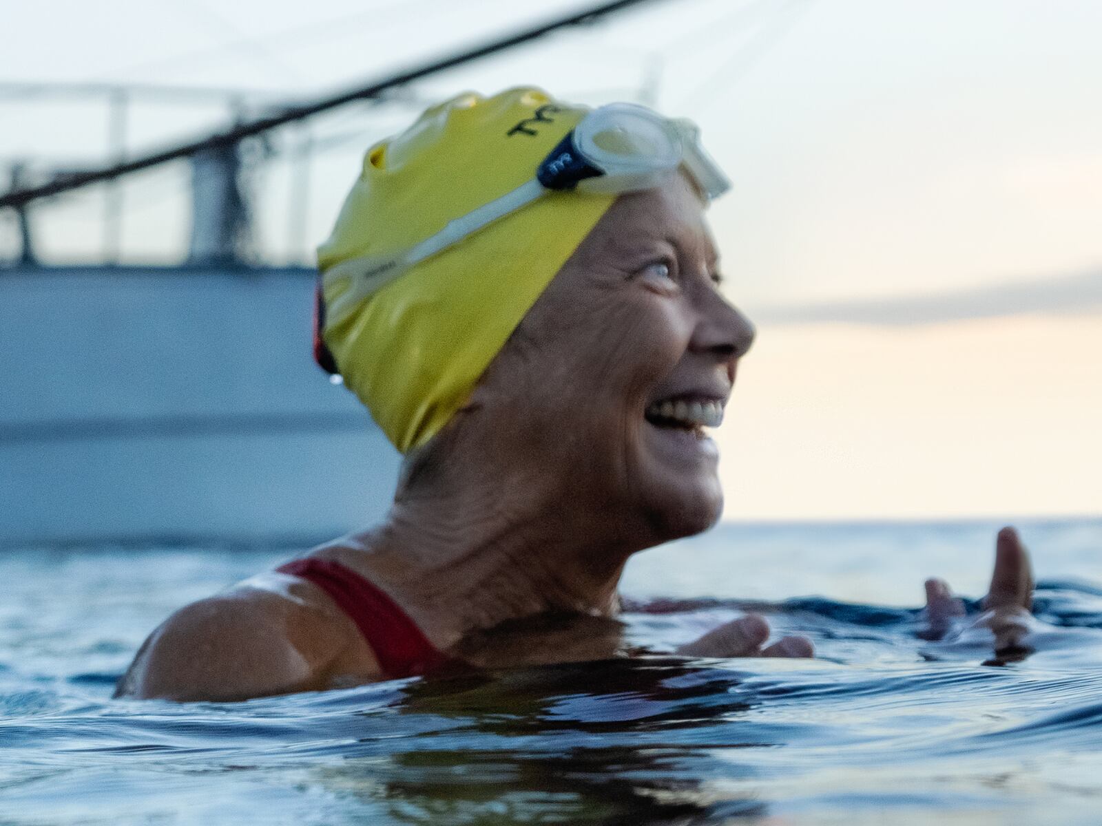 Annette Bening protagoniza “Nyad”, una de las próximas películas de Netflix (Foto: Netflix)