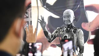 Robots humanoides sorprenden y espantan en el salón tecnológico de Las Vegas