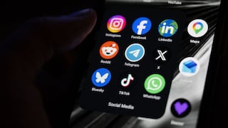 Emiratos Árabes Unidos prohíbe a los menores de 15 años usar las redes sociales