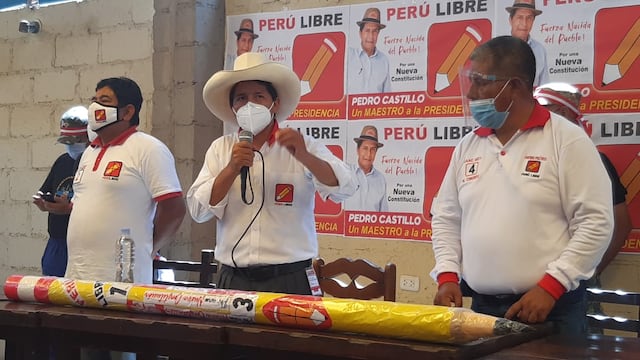 Pedro Castillo le dice a Verónika Mendoza: “una oportunista que aparece de elección en elección”