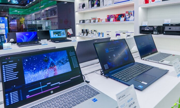 El golpe se ha visto sobre todo en laptops, aunque también alcanza a smartphones y tablets. (Foto: Difusión)
